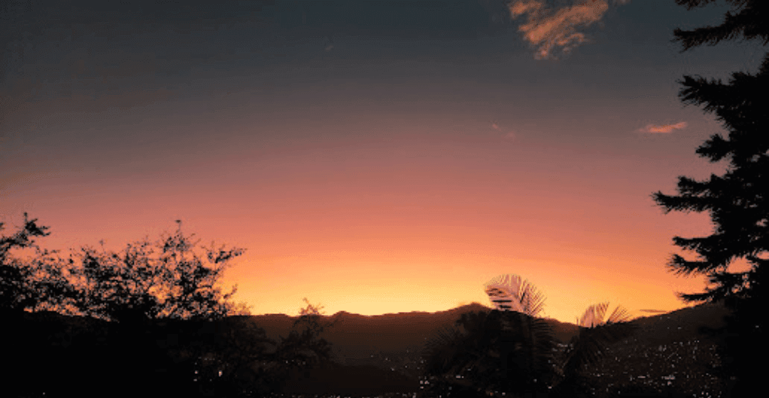 10 Miradores para ver el atardecer en Medellín