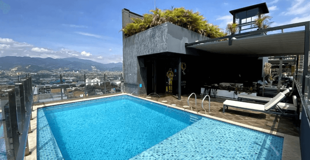 3. 360 Rooftop Bar