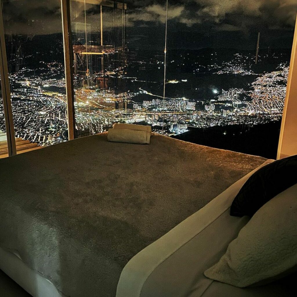 Mirador desde la cama en un apartamento