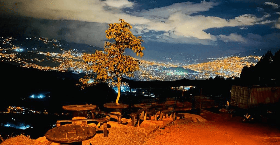 increíble vista desde un Mirador de Medellín