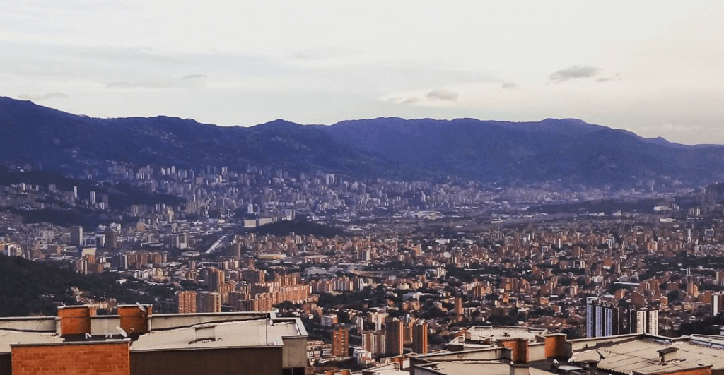 Vista panorámica de Medellín desde Robledo